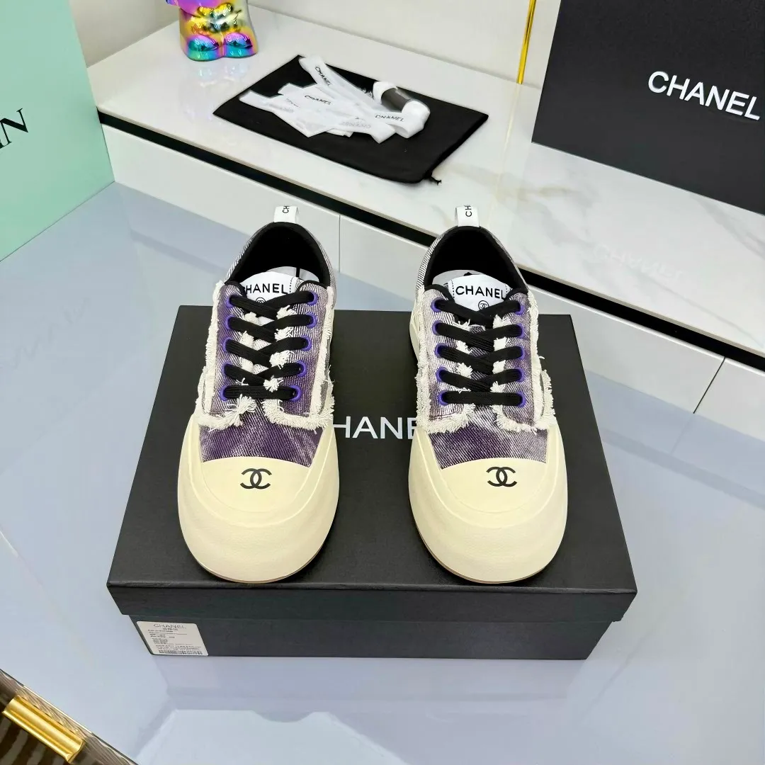 👟👟Ex-factory price 600👟👟 Chanel bread shoes ~ original calfskin panda shoes Chanel 25C latest hot style panda black and white sports shoes casual sneakers Xiaoxiang hot item classic black and white panda color coco girls must pay Fabric: original custom mixed sheepskin lining: original imported breathable mesh lining outsole: Original molded rubber + TPU combination Size: Women's 35-41 Buy now👉
